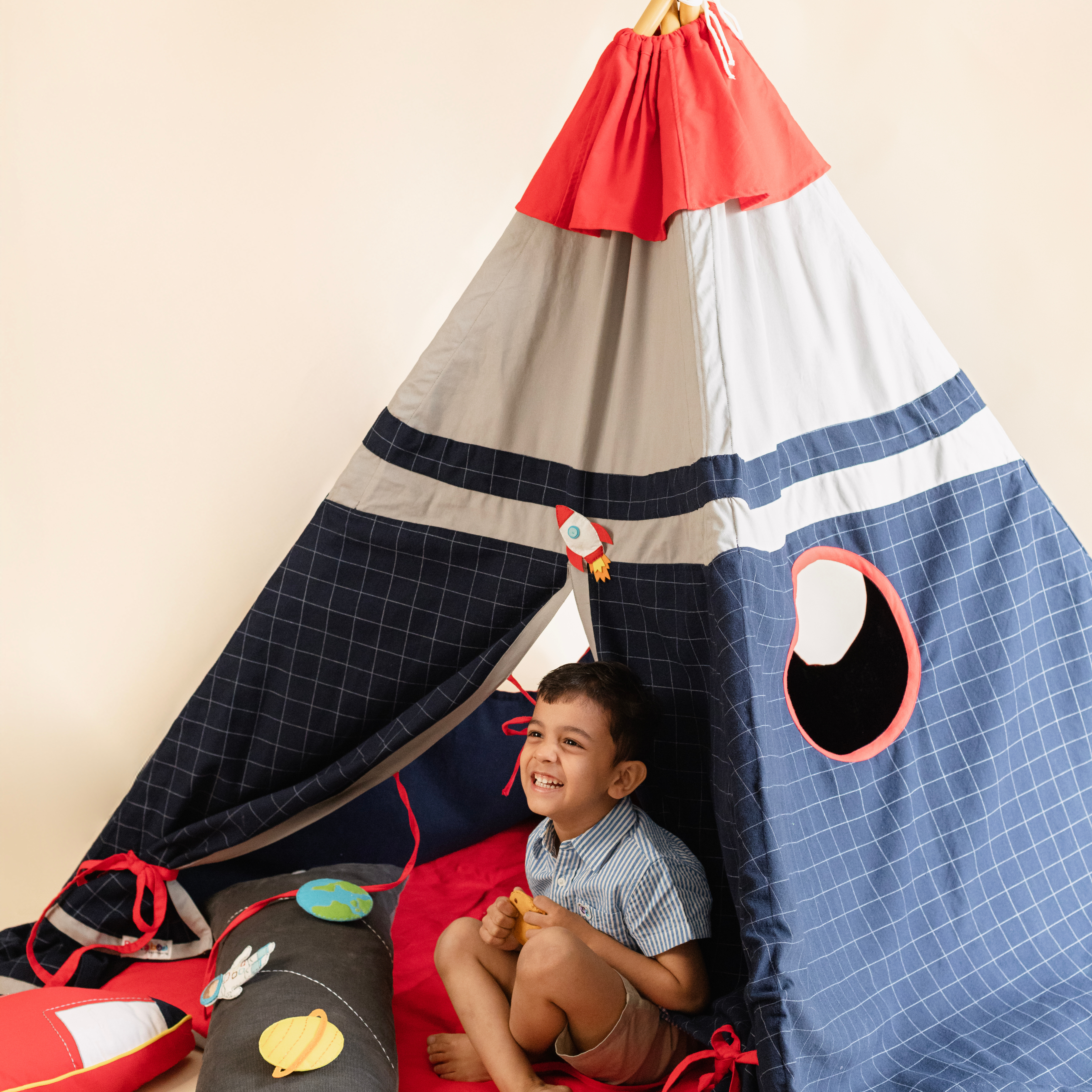 Space - Teepee Tent