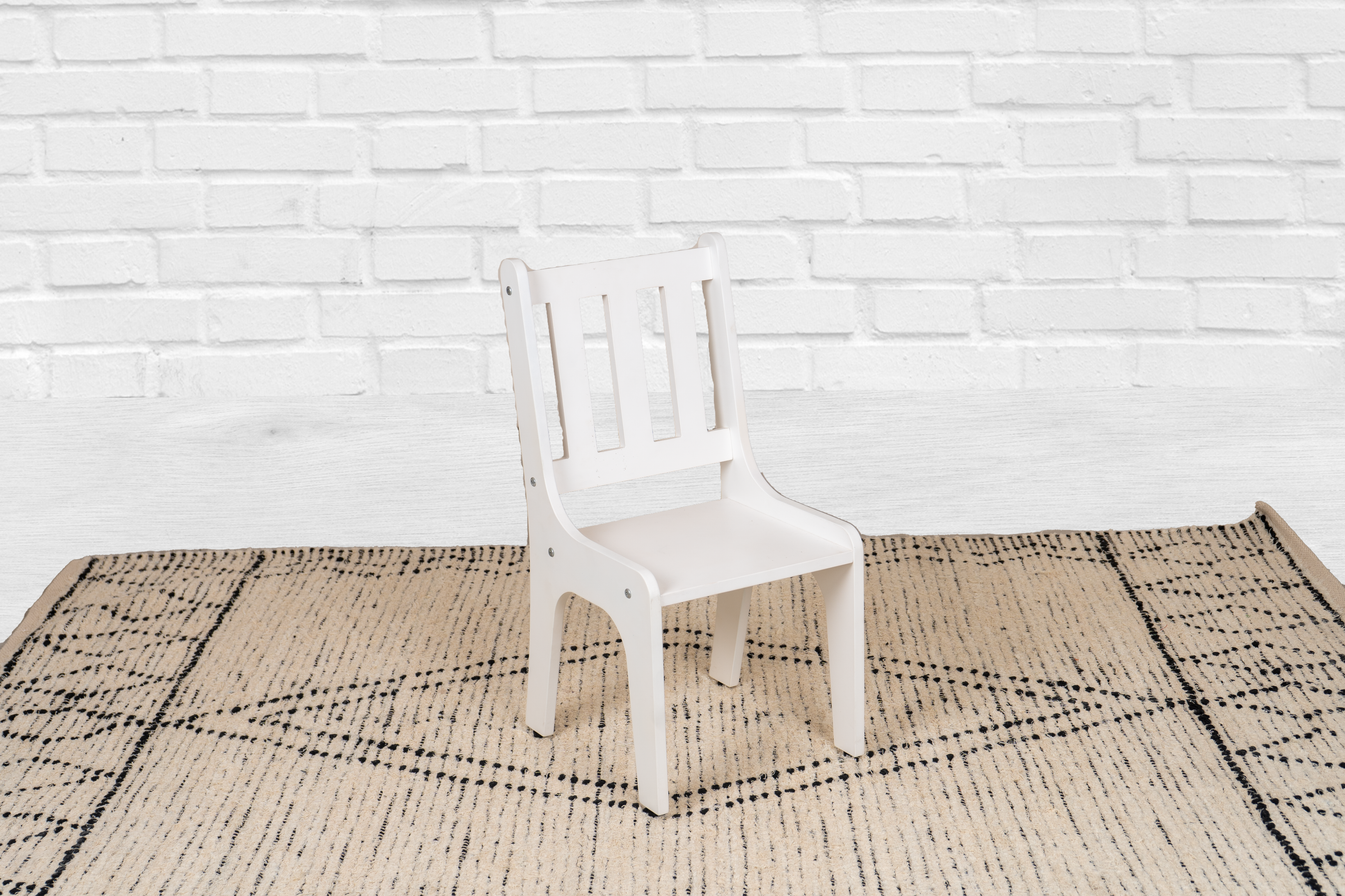 ACTIVITY CHAIR - WHITE