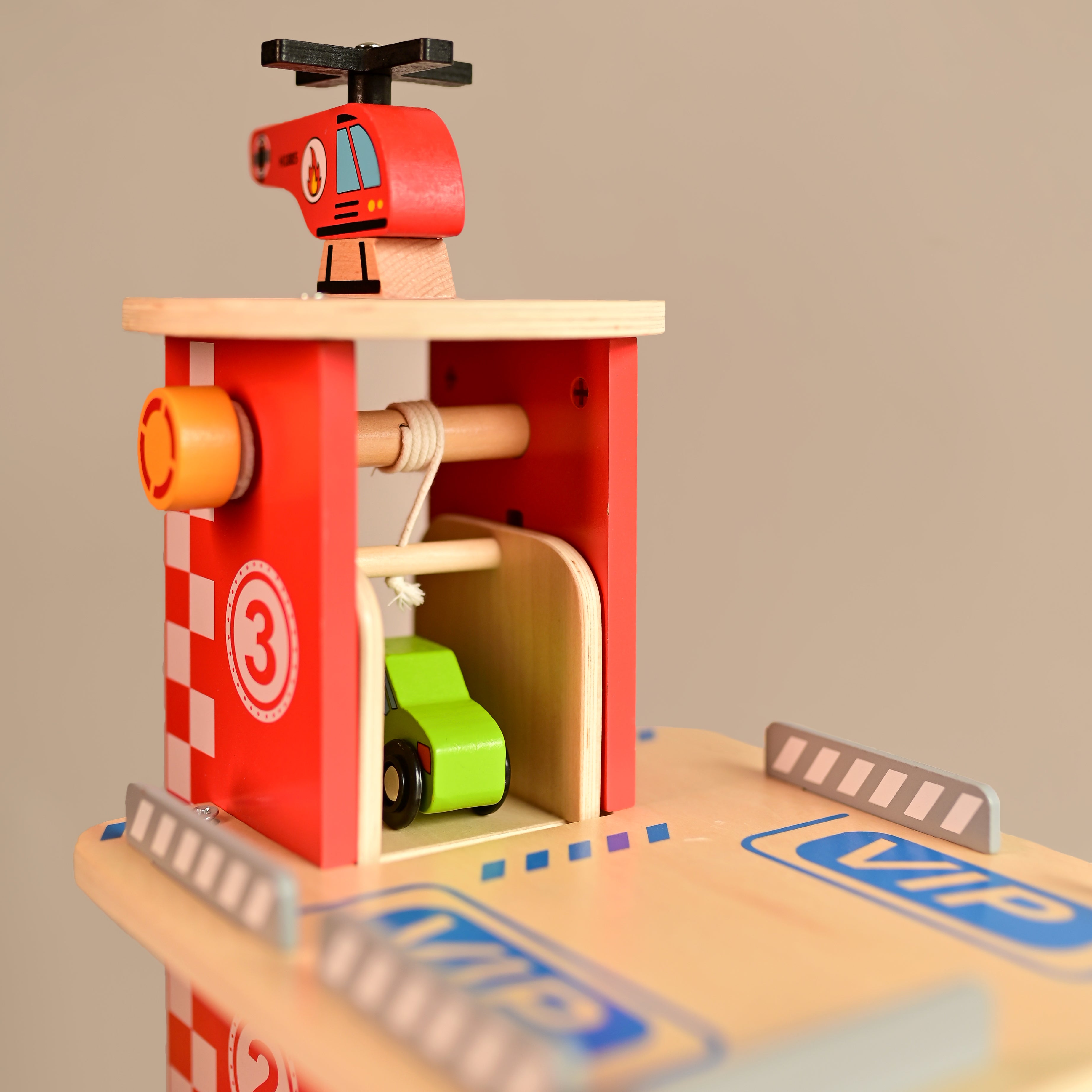 Drive In - Car Parking Garage Toy