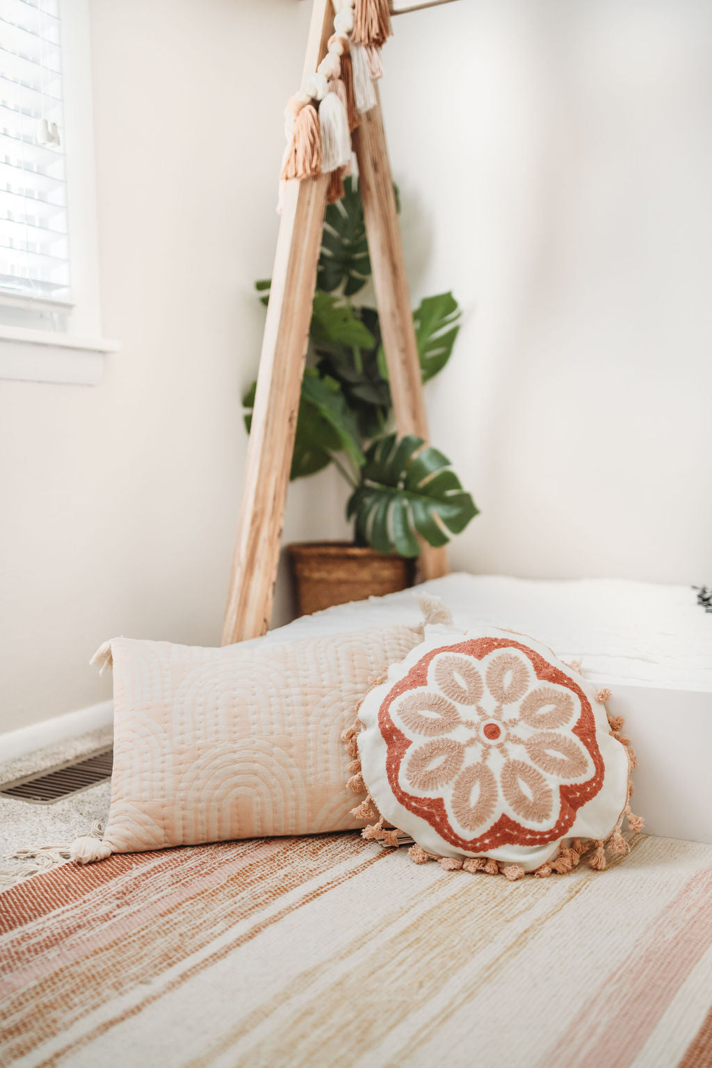 Parker Mandala Round Pillow